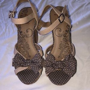 Jellypop tan/brown cork heels